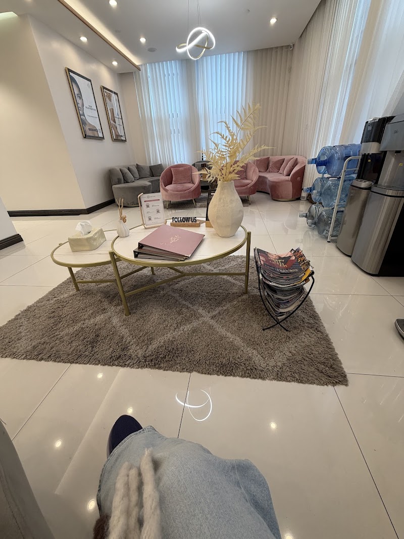 Bared Monkey Laser Spa photo 2