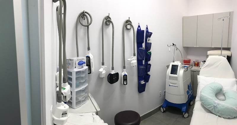 Cosmetique Aesthetics and Surgical Center photo 3