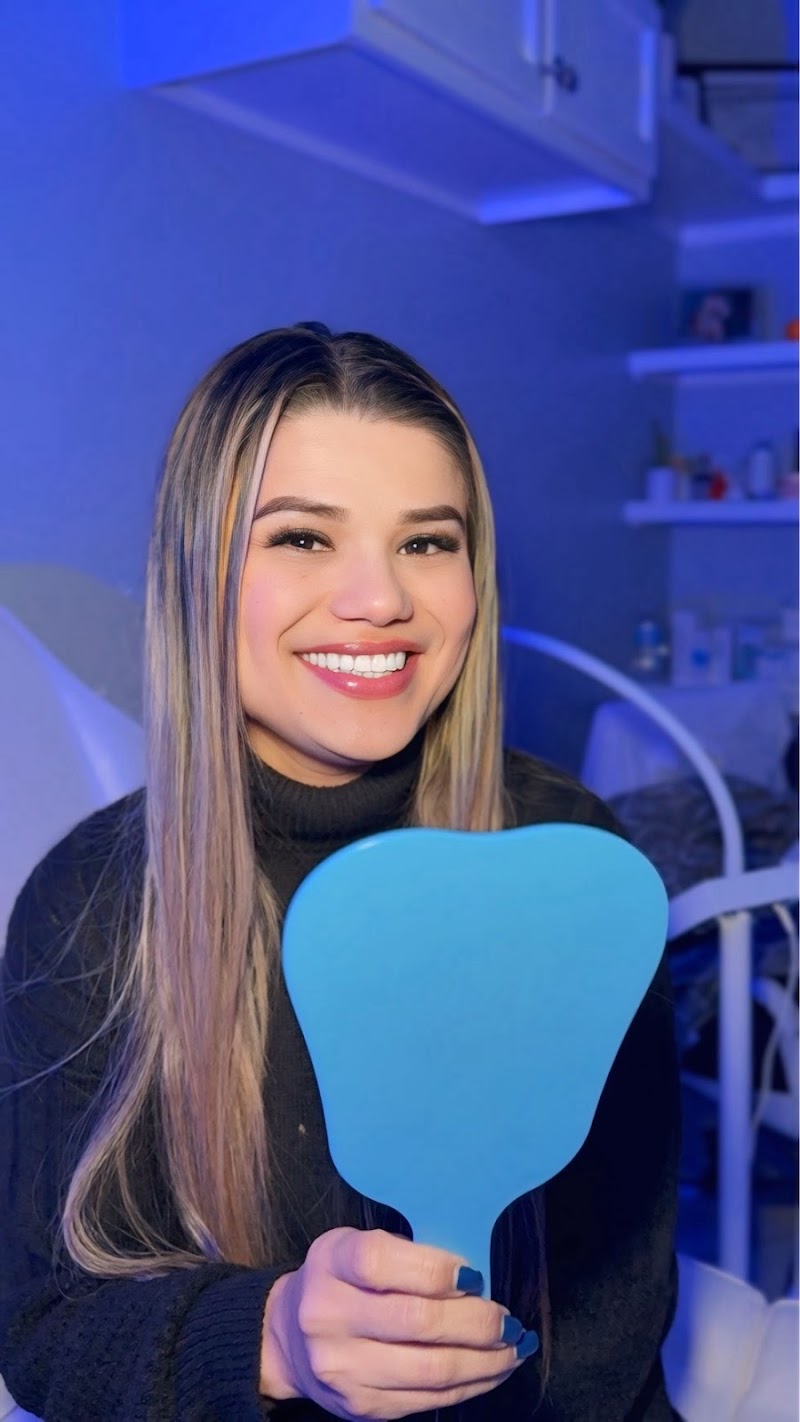 Pure Smiles - Teeth Whitening photo 3